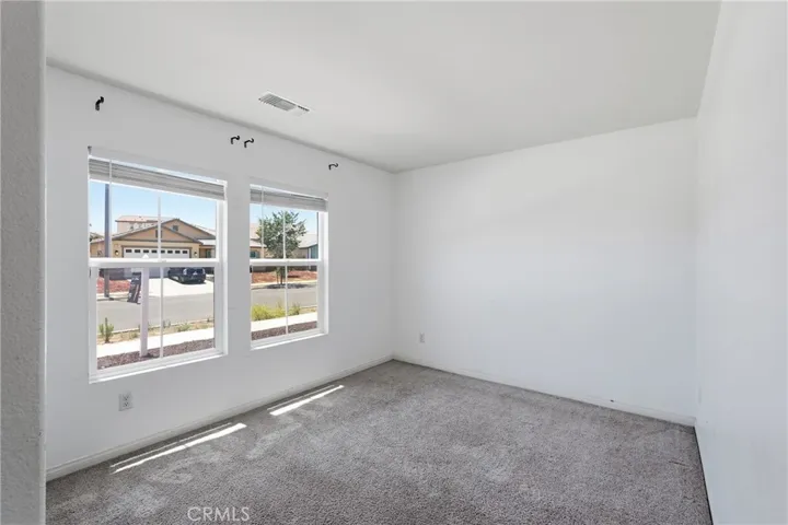570 Farmstead, Hemet, California 92543