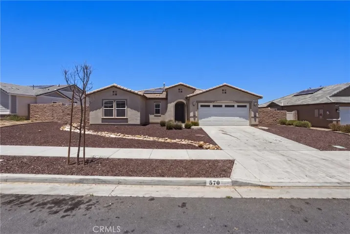 570 Farmstead, Hemet, California 92543