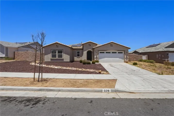 570 Farmstead, Hemet, California 92543