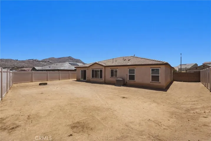 THIS IS THE ACTUAL BACKYARD