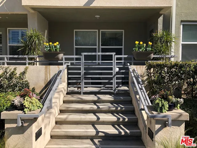 7100 Playa Vista Drive 103, Playa Vista, California 90094