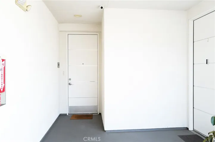 Entry 1 (Front Door)