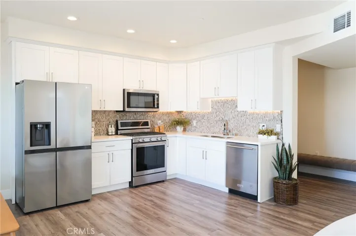 Kitchen & Dining area 3