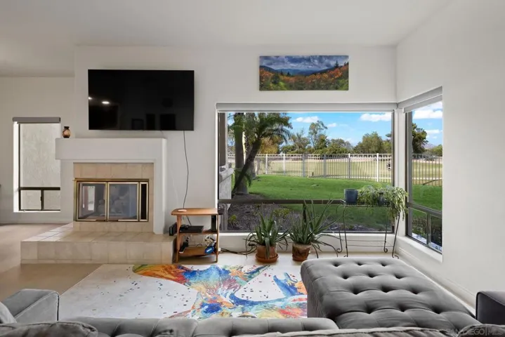 12132 Royal Birkdale Row 104e, San Diego, California 92128
