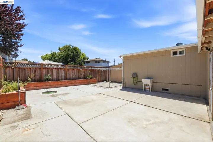 2043 Reynolds St, San Leandro, California 94577