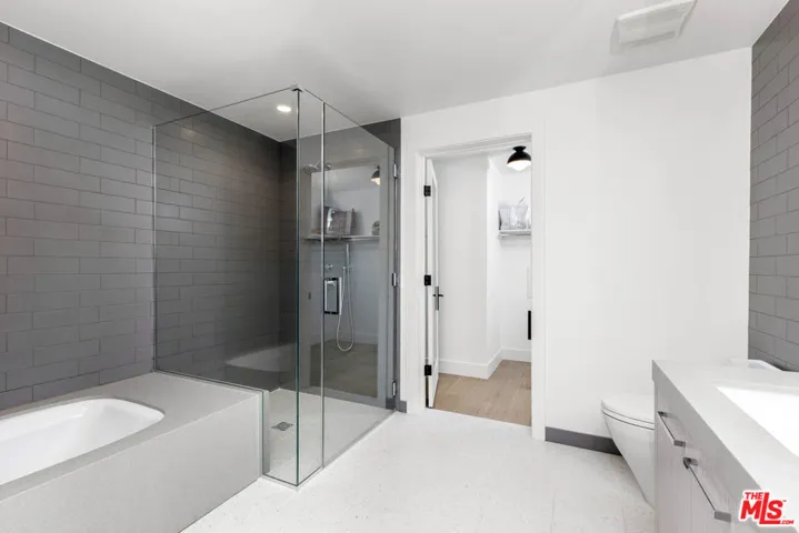 10777 Wilshire Boulevard 603, Los Angeles, California 90024