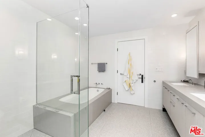 10777 Wilshire Boulevard 603, Los Angeles, California 90024