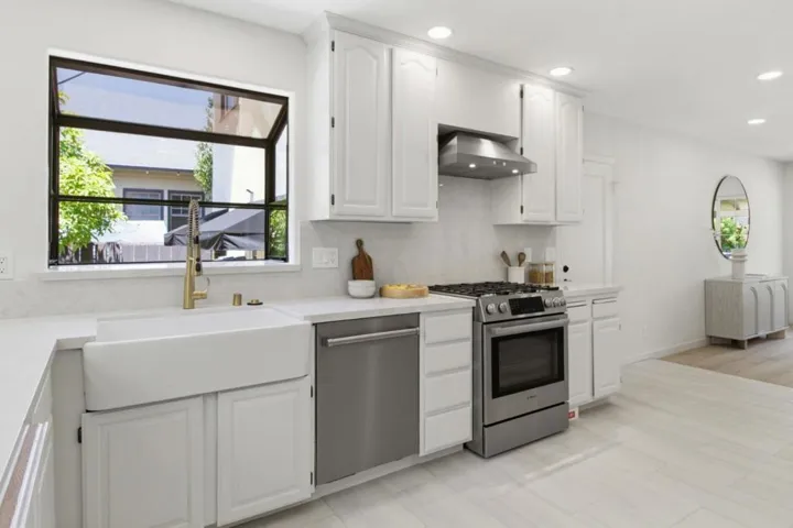 1114 Palm Avenue, San Mateo, California 94401