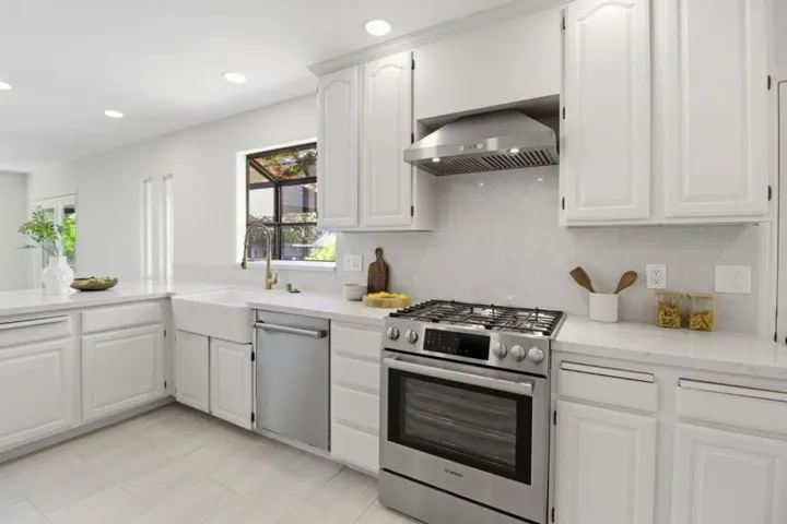 1114 Palm Avenue, San Mateo, California 94401