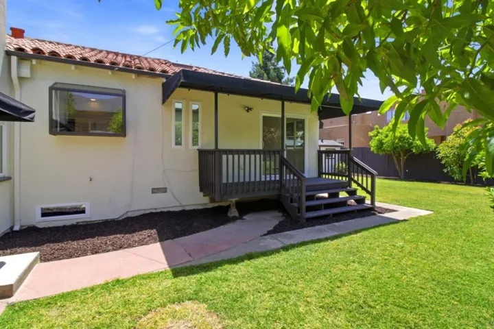 1114 Palm Avenue, San Mateo, California 94401