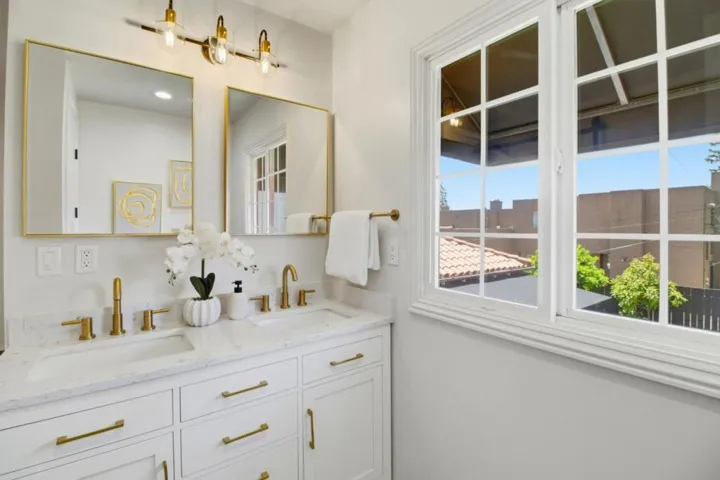 1114 Palm Avenue, San Mateo, California 94401