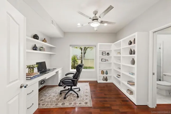 https://zimg.paragon.ice.com/ParagonImages/Property/PA/SDMLS/-526929/9/120/90/e74cbeb5783c3ca7502d26bb42f0871c/3/03376ce442e1b79e08adbc896123e13a/-526929-8eaaa7ab-5334-4bbd-84ea-b3fda5283c1d.JPG