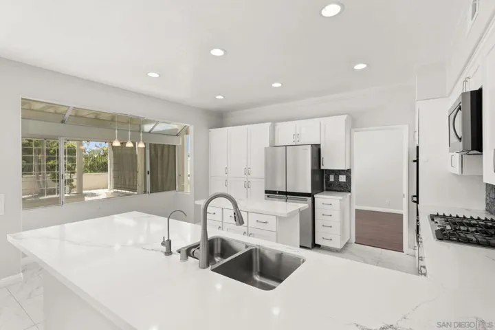 1068 Pacific Hill St, Chula Vista, California 91911