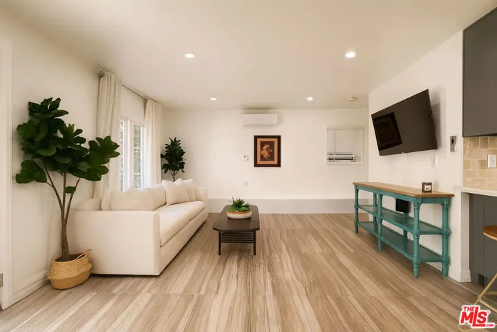 1174 Coldwater Canyon Drive, Beverly Hills, California 90210
