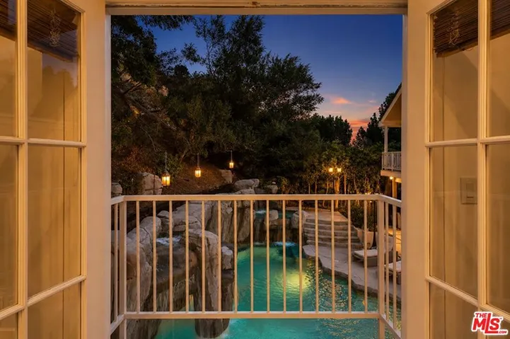 1174 Coldwater Canyon Drive, Beverly Hills, California 90210