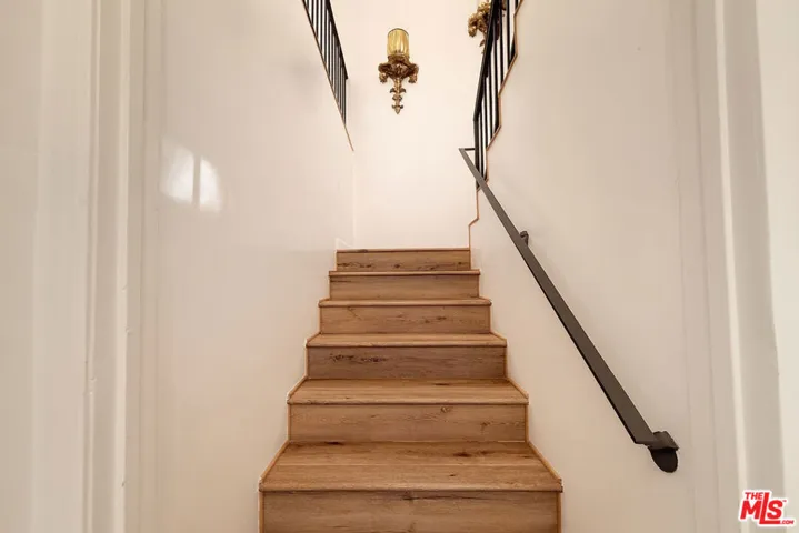 1174 Coldwater Canyon Drive, Beverly Hills, California 90210