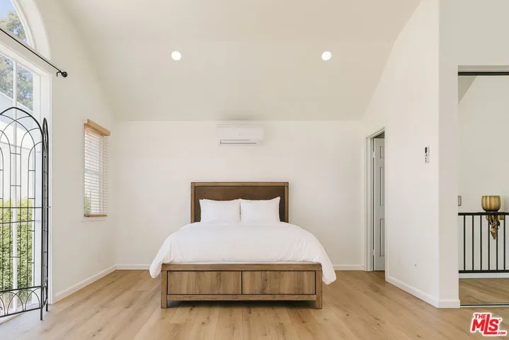 1174 Coldwater Canyon Drive, Beverly Hills, California 90210