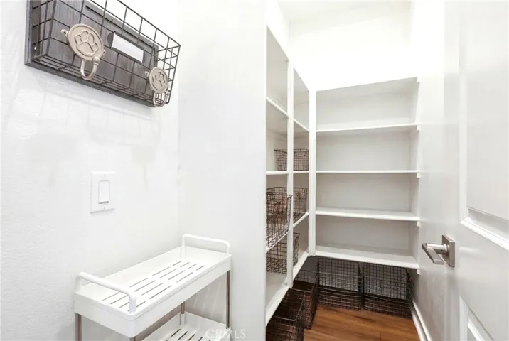 Walk in Pantry