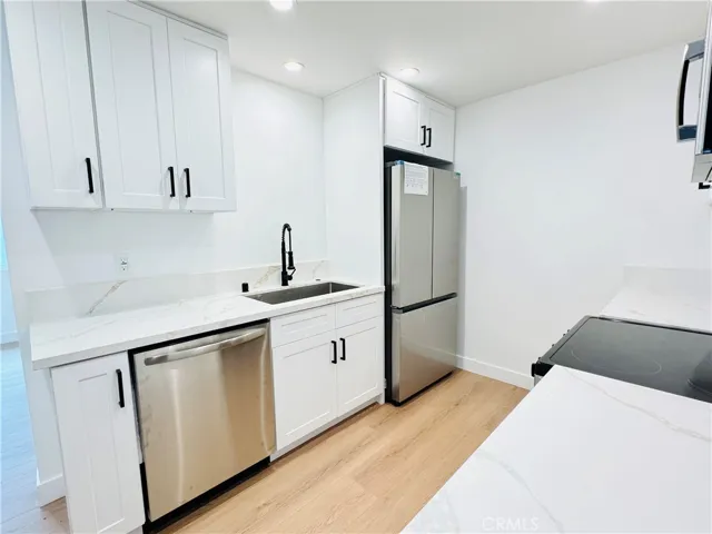 New refrigerator and dishwasher included