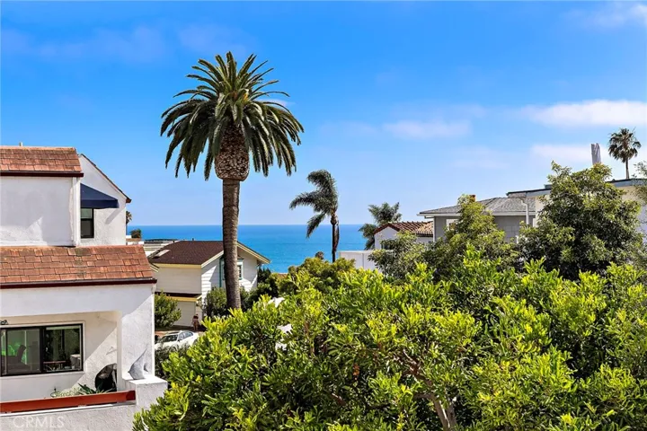 Welcome to your Home by the Beach!
