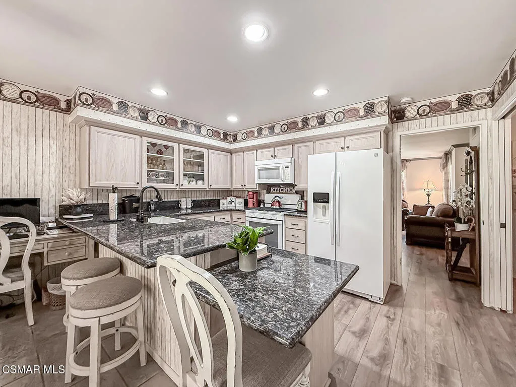 bKitchen and Dining2