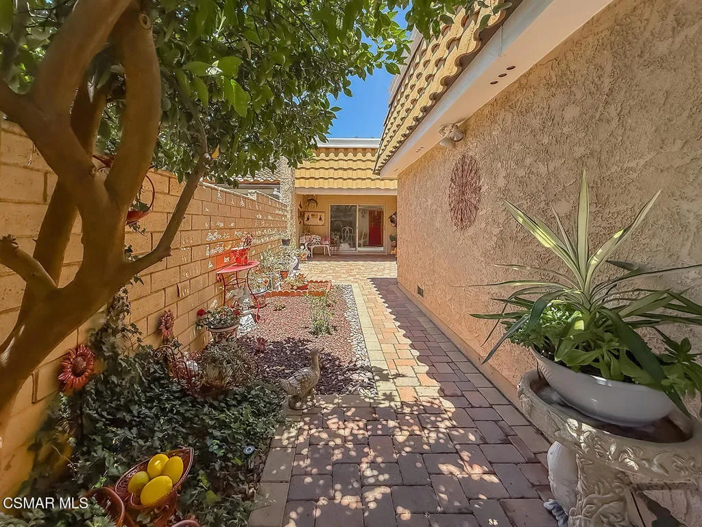 gBackyard and Garage8