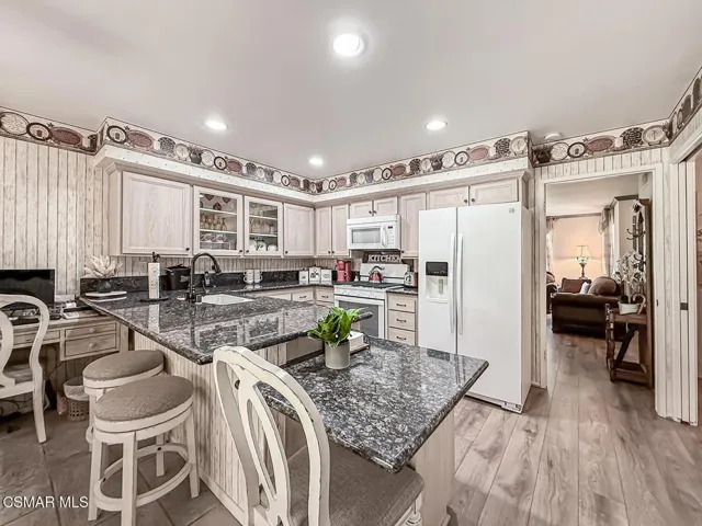 bKitchen and Dining2