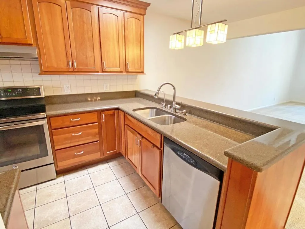 6032 Montgomery, San Jose, California 95135 — photo 4