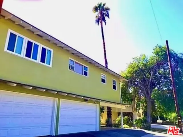 624 N Toluca Park Drive E, Burbank, California 91505