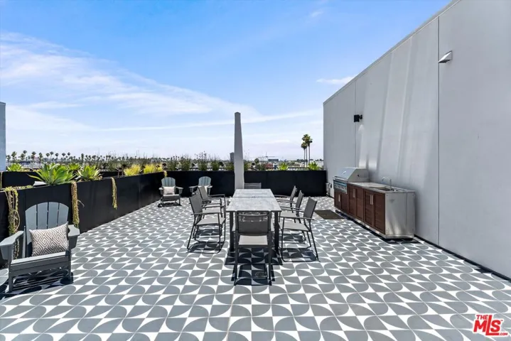 904 S New Hampshire Avenue 203, Los Angeles, California 90006