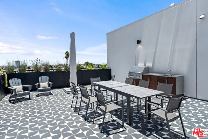 904 S New Hampshire Avenue 203, Los Angeles, California 90006