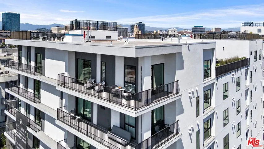 904 S New Hampshire Avenue 203, Los Angeles, California 90006
