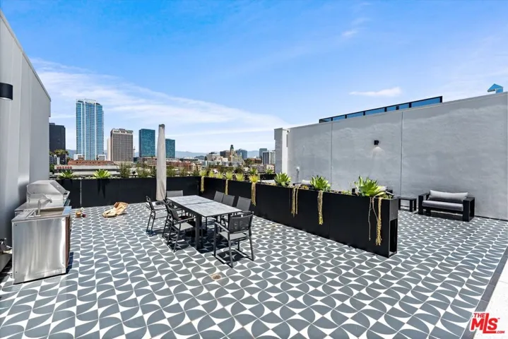 904 S New Hampshire Avenue 203, Los Angeles, California 90006