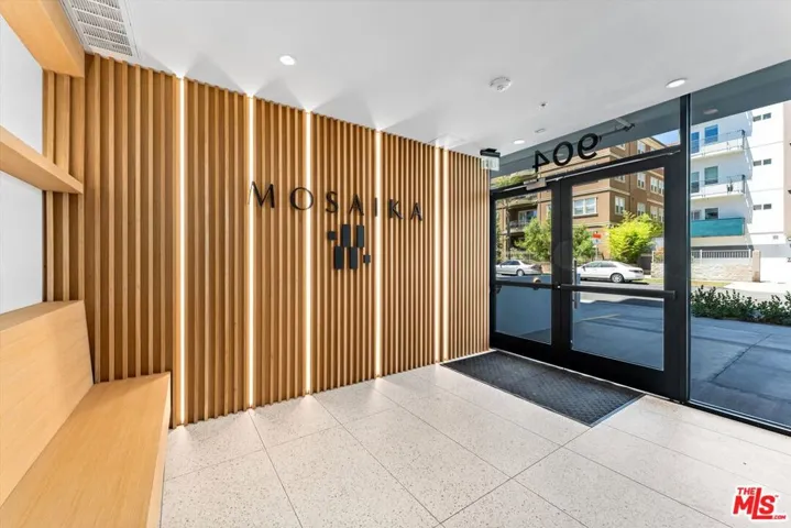 904 S New Hampshire Avenue 203, Los Angeles, California 90006