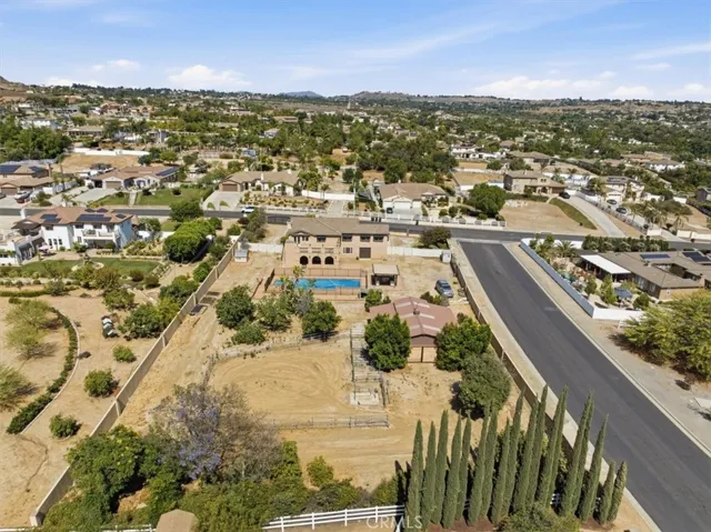 17731 Glen Hollow, Riverside, California 92504