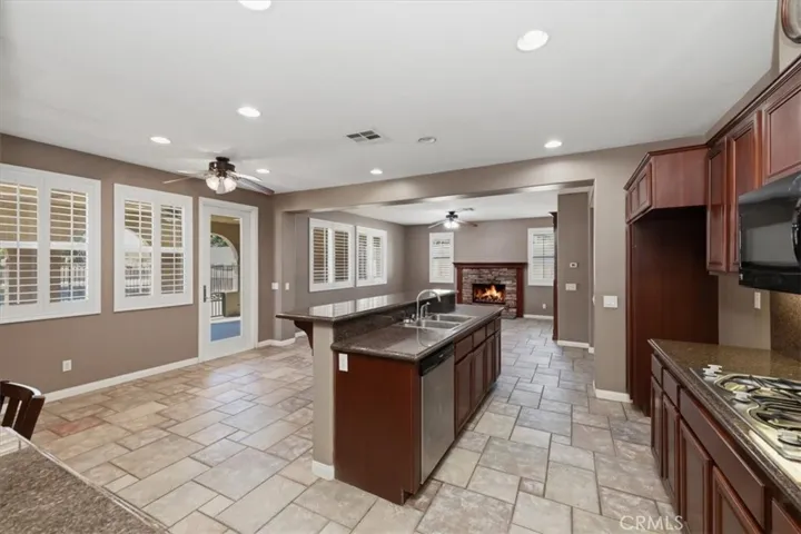 17731 Glen Hollow, Riverside, California 92504