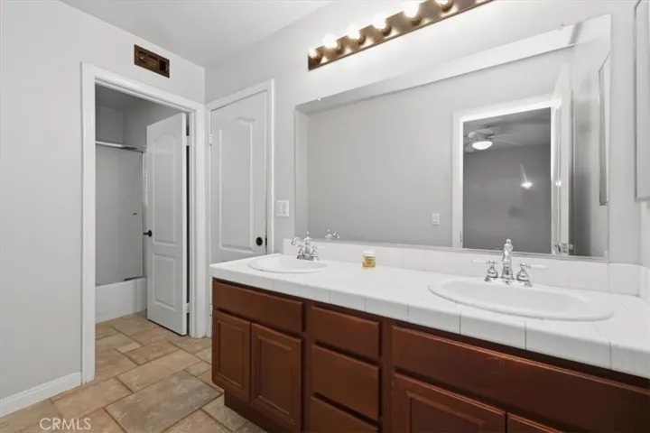 17731 Glen Hollow, Riverside, California 92504