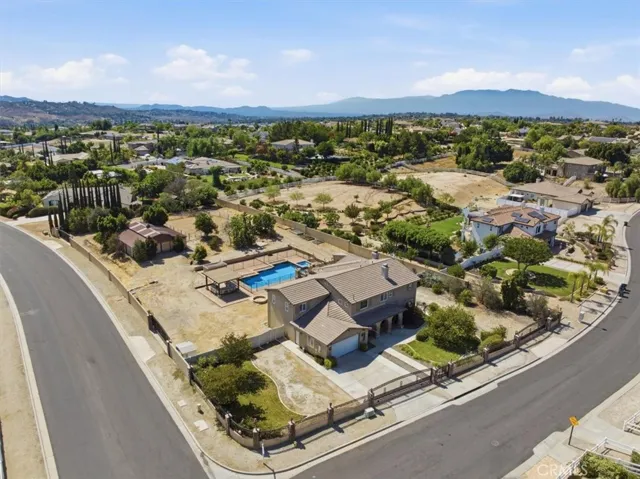 17731 Glen Hollow, Riverside, California 92504