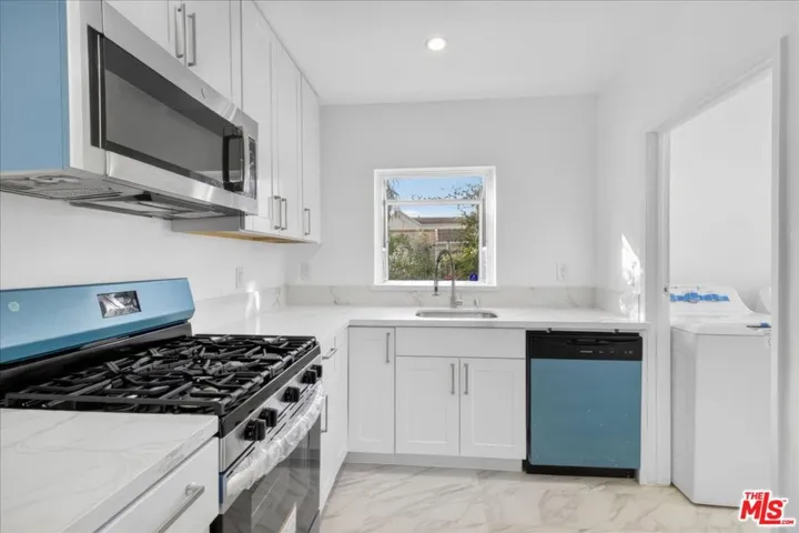 front unit kitchen completely