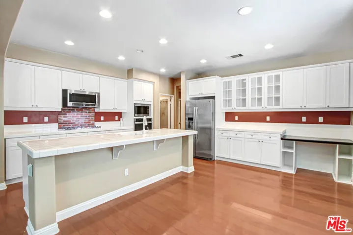 13497 Beaver Creek Drive, Eastvale, California 92880