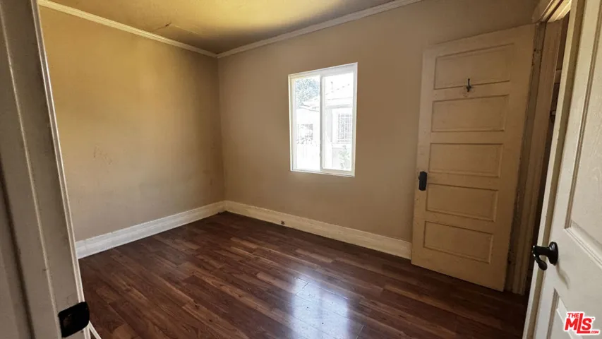 5717 4th Avenue, Los Angeles, California 90043