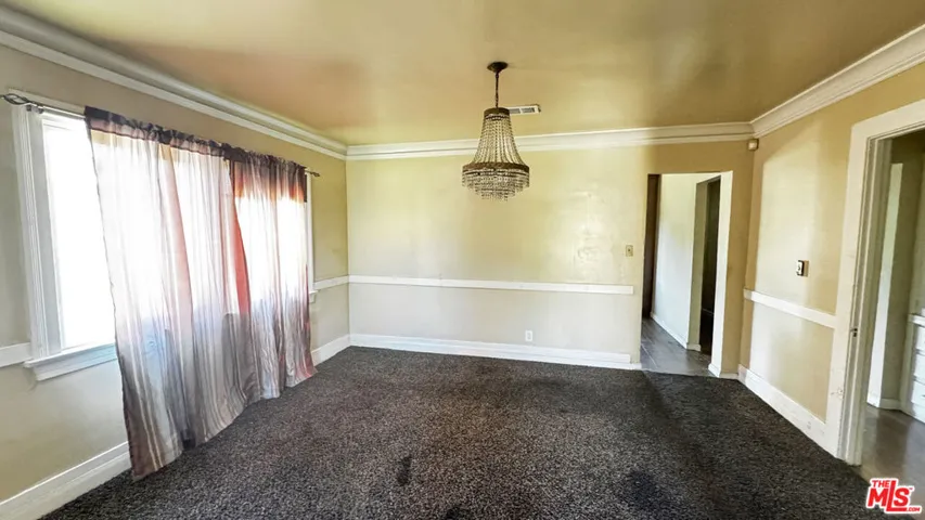 5717 4th Avenue, Los Angeles, California 90043