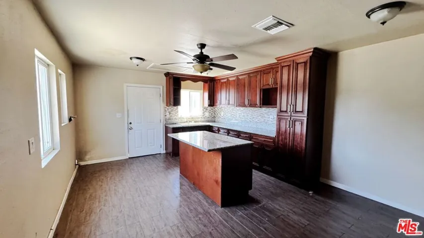 5717 4th Avenue, Los Angeles, California 90043