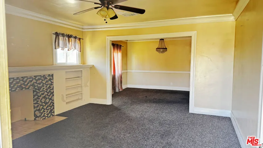 5717 4th Avenue, Los Angeles, California 90043