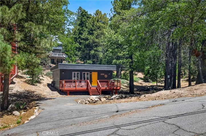 650 Dahlia, Green Valley Lake, California 92341