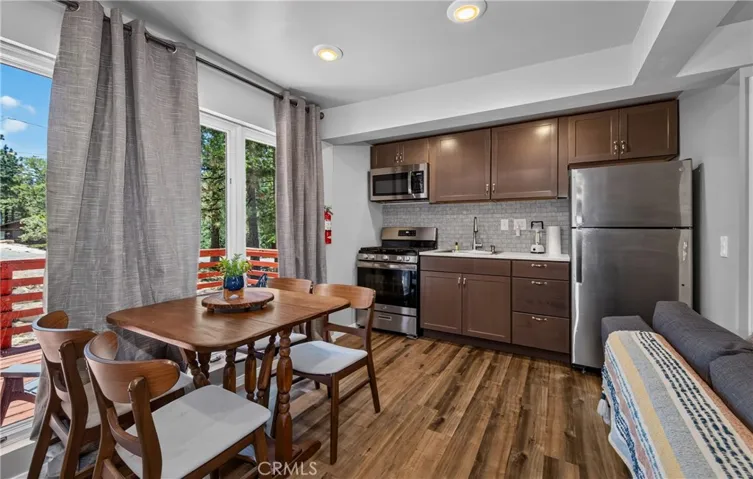 650 Dahlia, Green Valley Lake, California 92341
