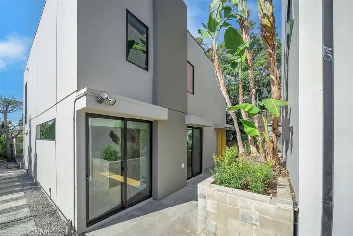 1531 Wellesley, Los Angeles, California 90025