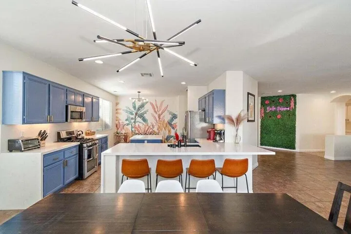 Kitchen/Dining