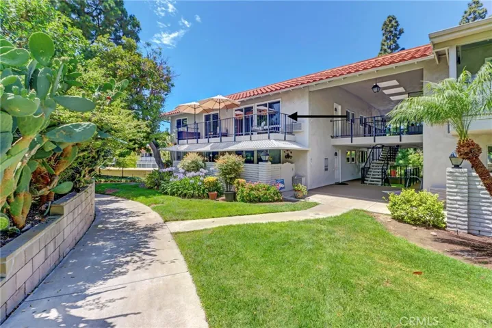 2285 Via Puerta Q, Laguna Woods, California 92637