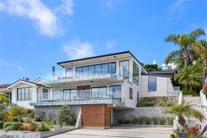 848 Hillcrest Drive, Laguna Beach, California 92651
